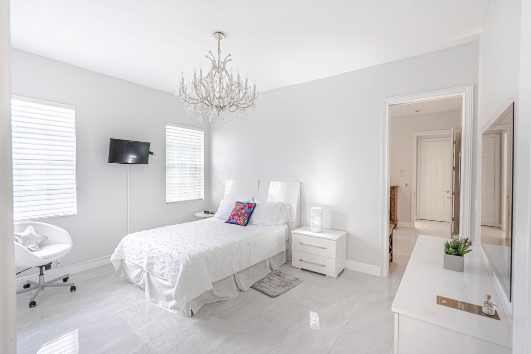 В аренду: $20,000 (5 спален, 4 ванн, 3598 Квадратных фут)