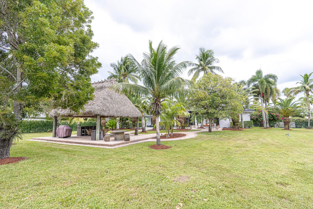 В аренду: $20,000 (5 спален, 4 ванн, 3598 Квадратных фут)