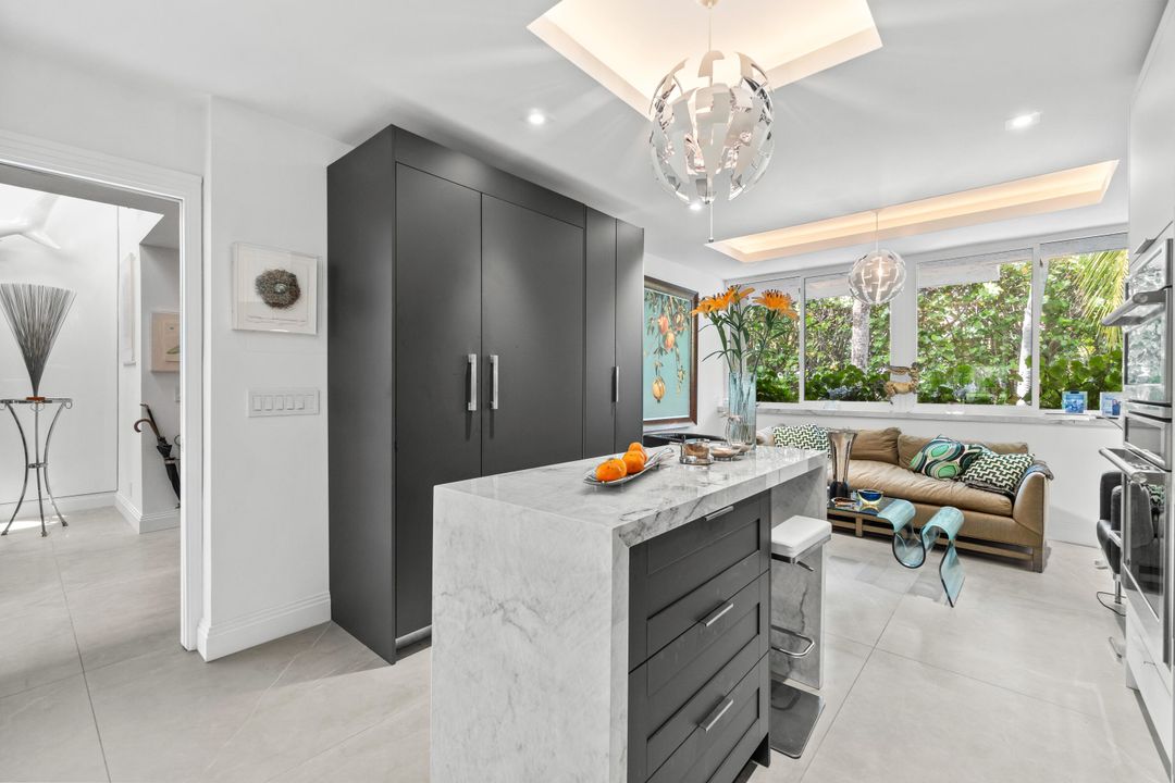 For Rent: $28,500 (3 beds, 2 baths, 2810 Square Feet)