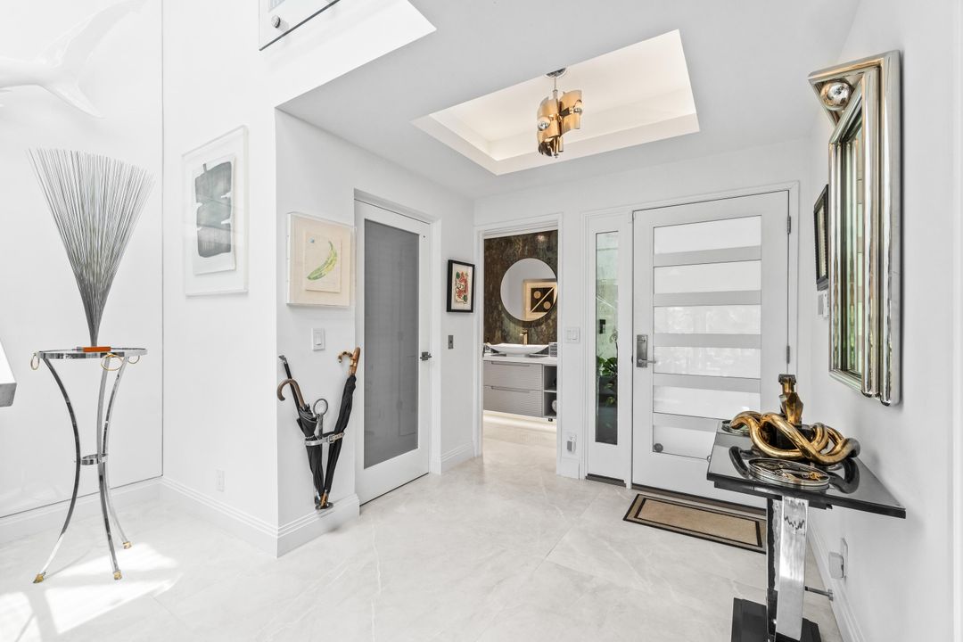 For Rent: $28,500 (3 beds, 2 baths, 2810 Square Feet)