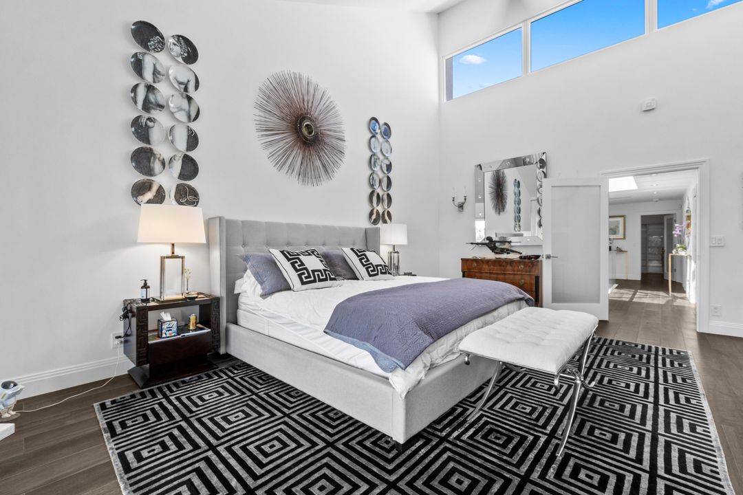 For Rent: $28,500 (3 beds, 2 baths, 2810 Square Feet)