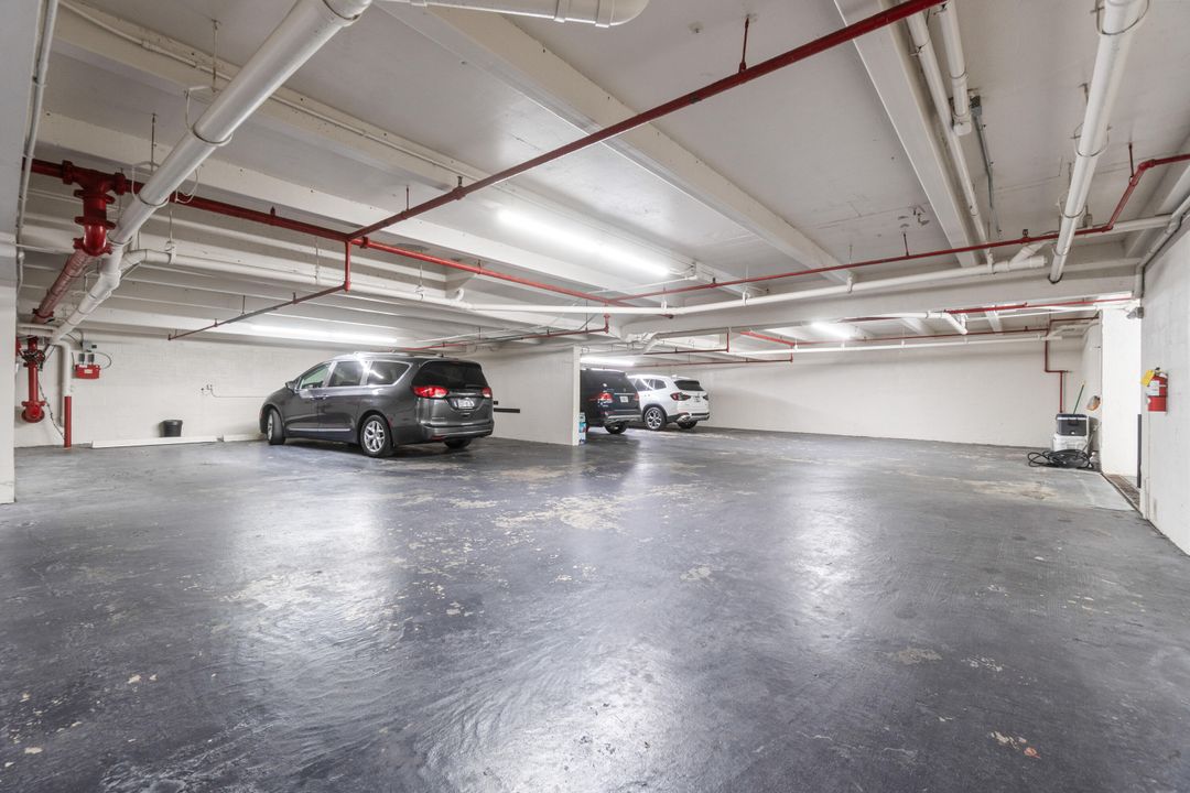 For Rent: $28,500 (3 beds, 2 baths, 2810 Square Feet)