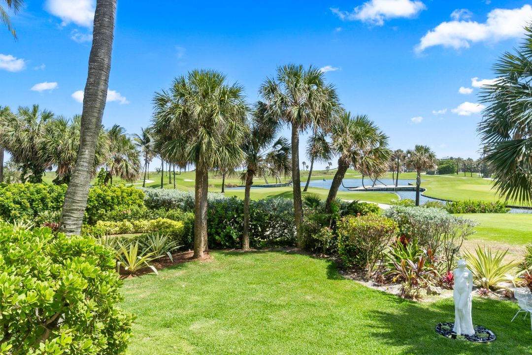 For Rent: $28,500 (3 beds, 2 baths, 2810 Square Feet)