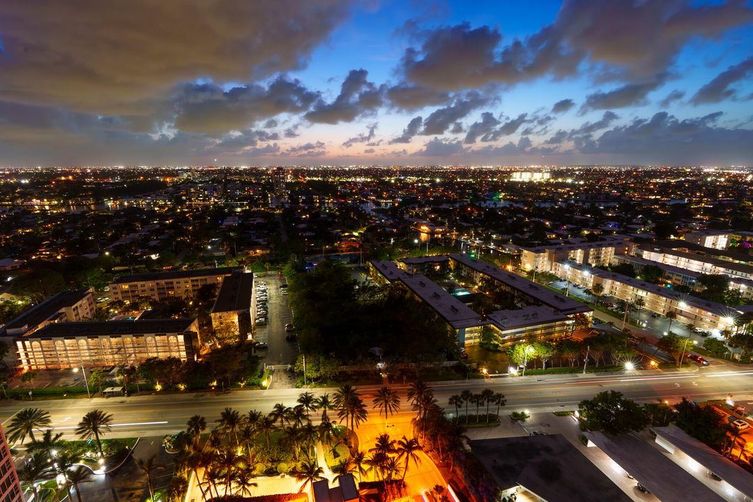 待售: $2,650,000 (3 贝兹, 4 浴室, 2572 平方英尺)