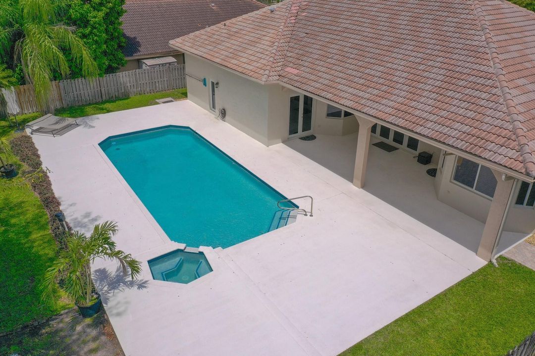 For Sale: $900,000 (4 beds, 3 baths, 2942 Square Feet)