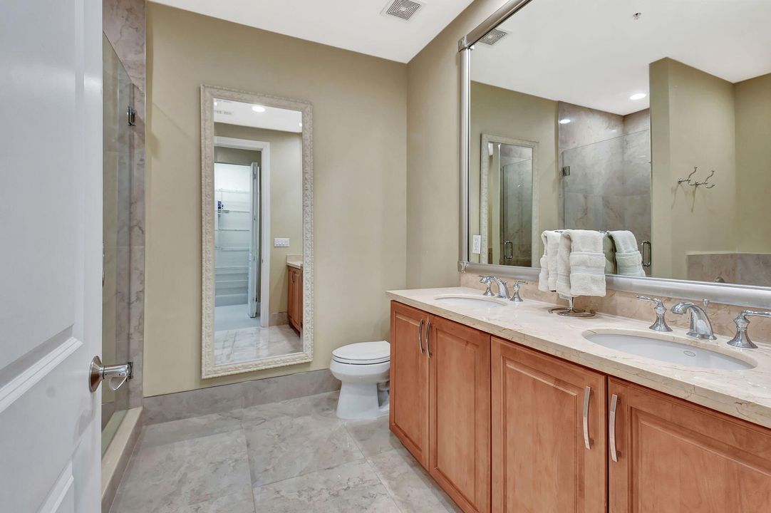 合同活跃: $5,200 (3 贝兹, 3 浴室, 1617 平方英尺)