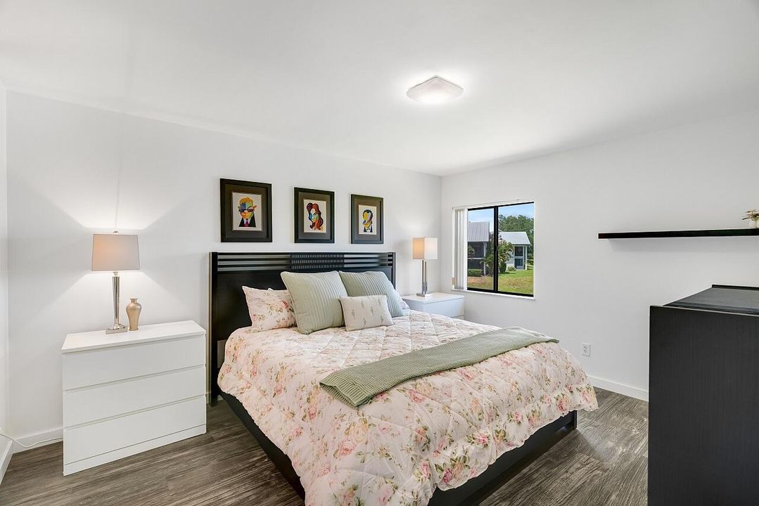 For Sale: $265,000 (2 beds, 2 baths, 1047 Square Feet)