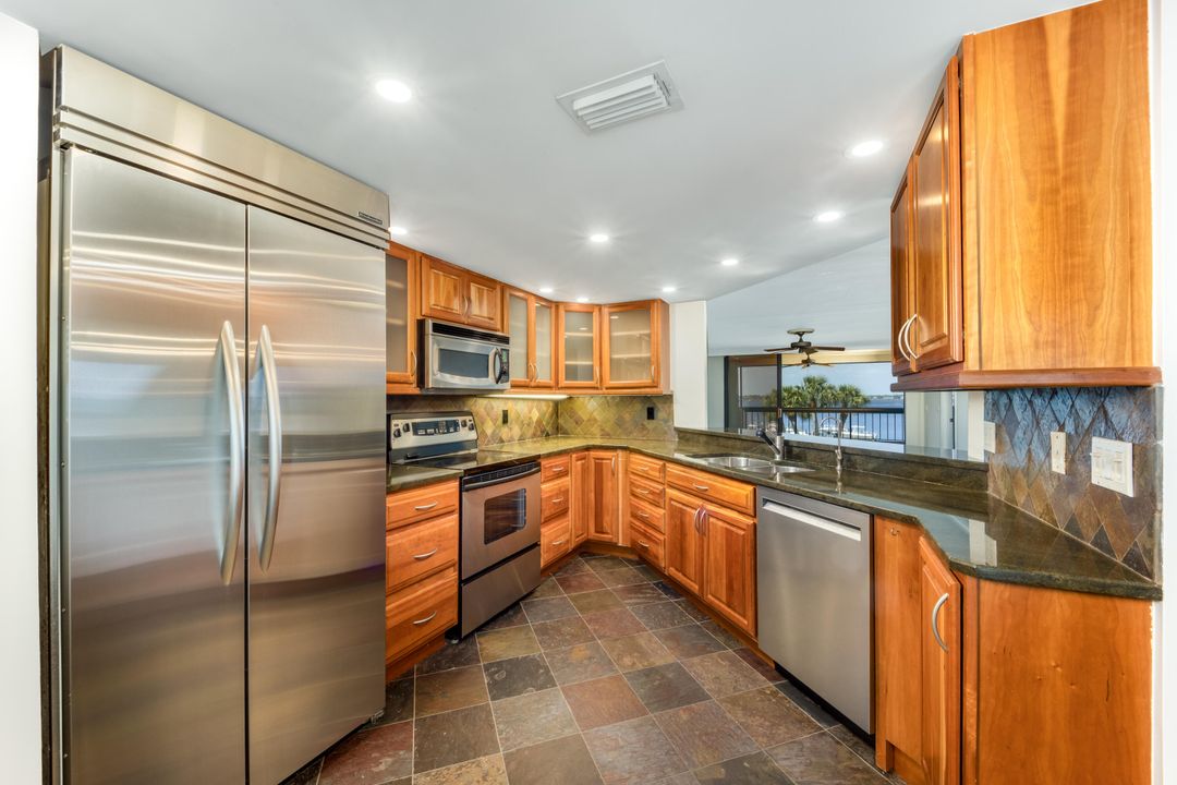 For Rent: $5,150 (2 beds, 2 baths, 1417 Square Feet)