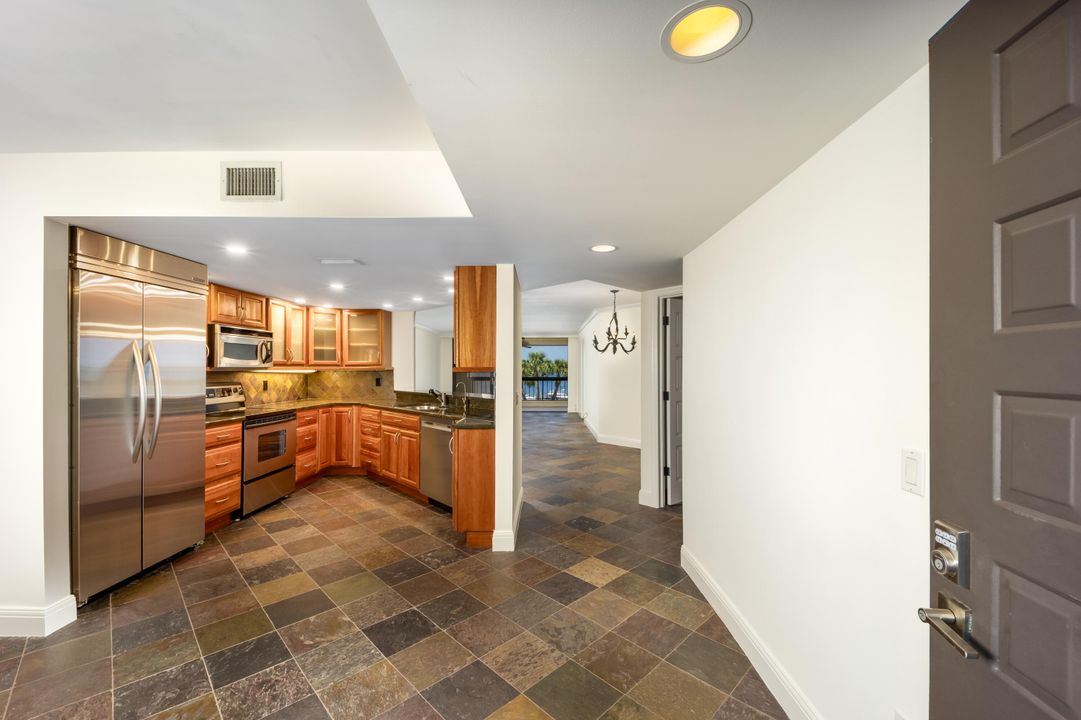 For Rent: $5,150 (2 beds, 2 baths, 1417 Square Feet)