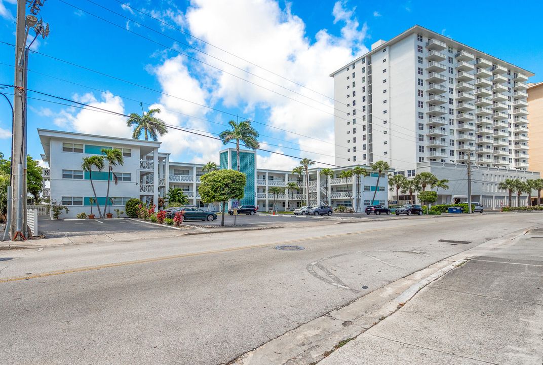 待售: $154,500 (1 贝兹, 1 浴室, 650 平方英尺)