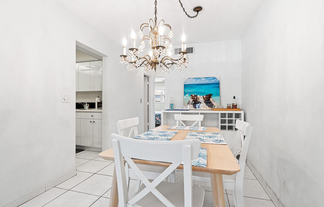 待售: $154,500 (1 贝兹, 1 浴室, 650 平方英尺)