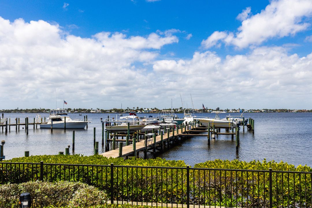 For Rent: $5,150 (2 beds, 2 baths, 1417 Square Feet)