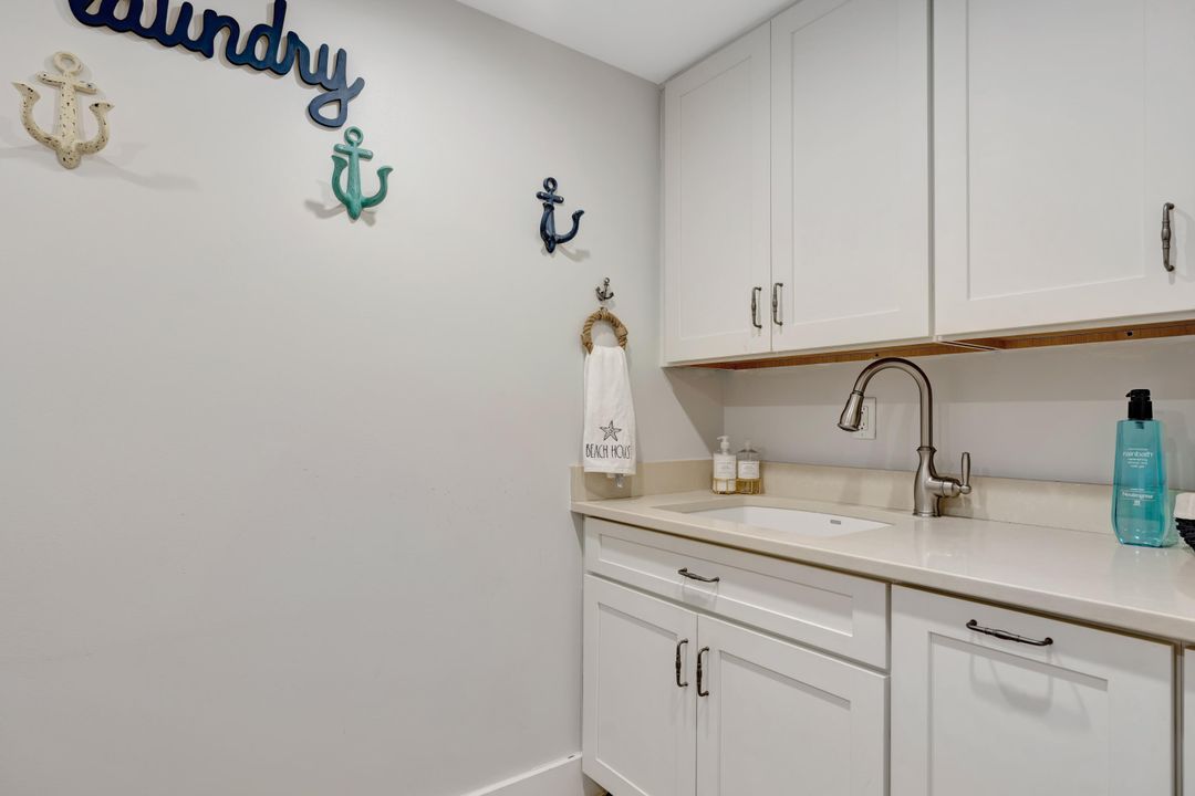 For Sale: $3,100,000 (3 beds, 3 baths, 2825 Square Feet)