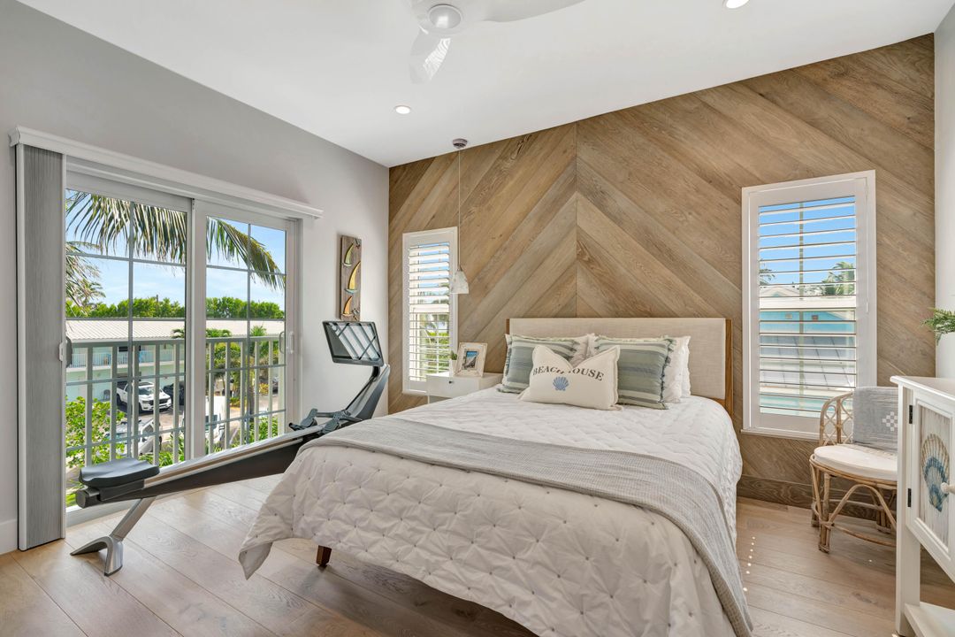 For Sale: $3,100,000 (3 beds, 3 baths, 2825 Square Feet)