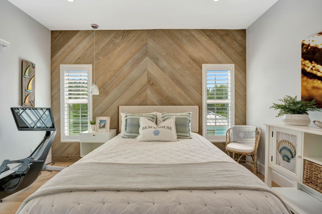 For Sale: $3,100,000 (3 beds, 3 baths, 2825 Square Feet)