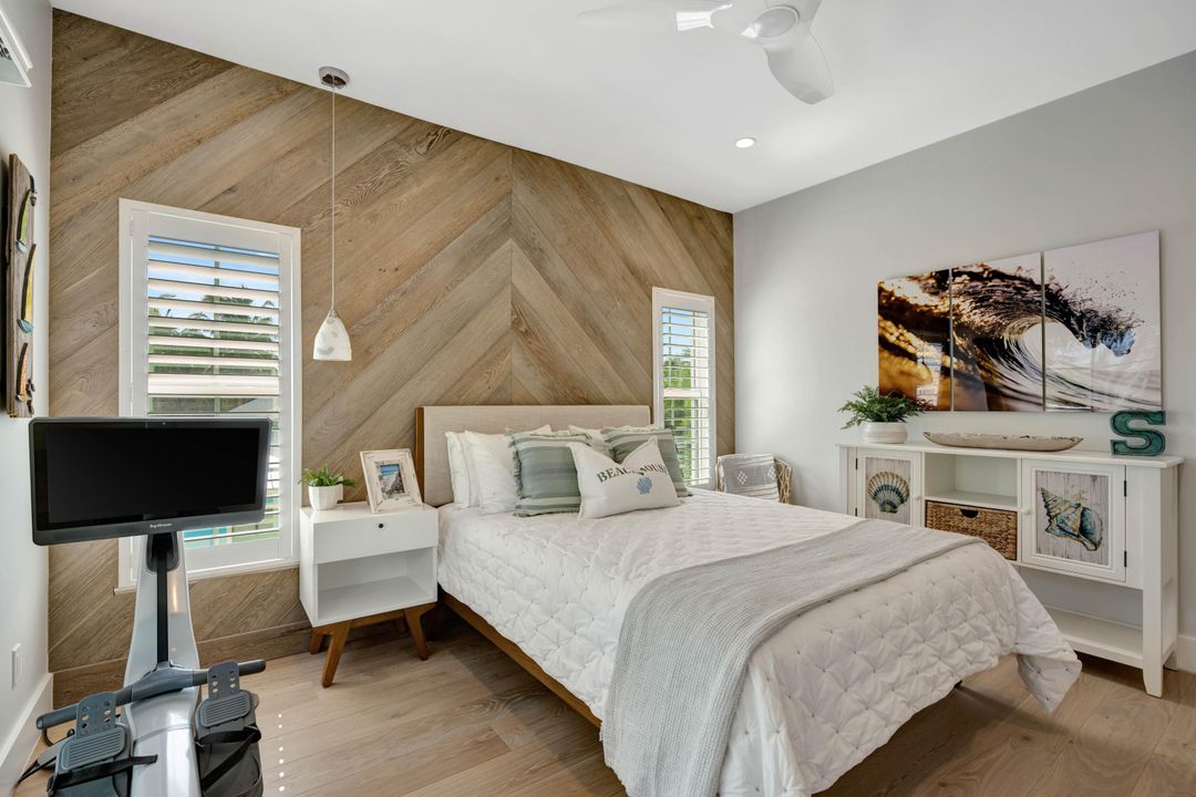 For Sale: $3,100,000 (3 beds, 3 baths, 2825 Square Feet)