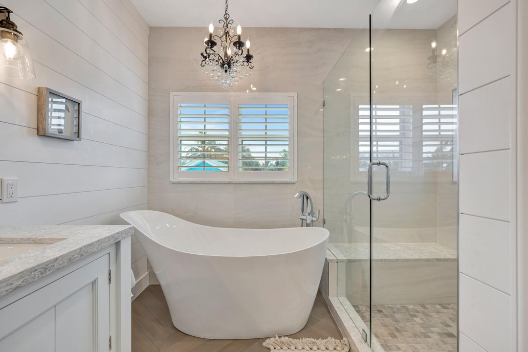 For Sale: $3,100,000 (3 beds, 3 baths, 2825 Square Feet)