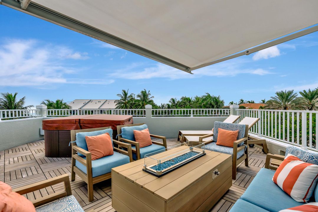 For Sale: $3,100,000 (3 beds, 3 baths, 2825 Square Feet)