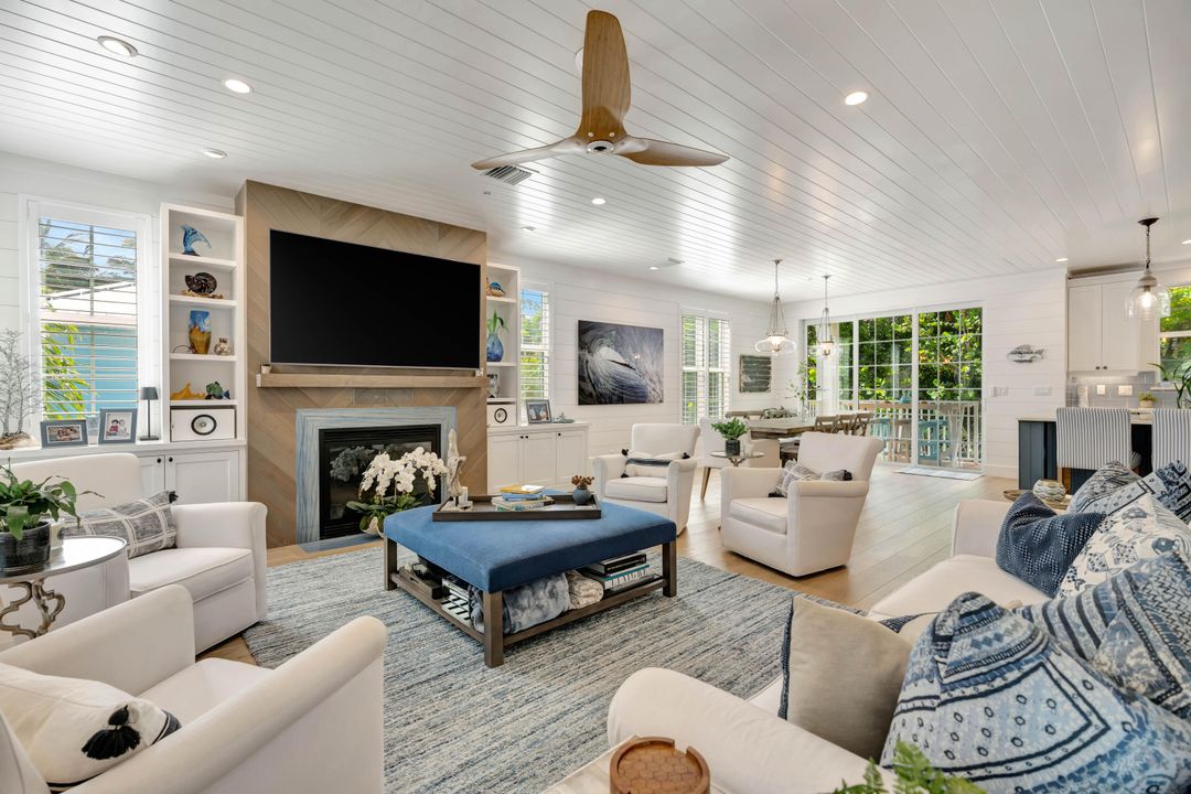 For Sale: $3,100,000 (3 beds, 3 baths, 2825 Square Feet)