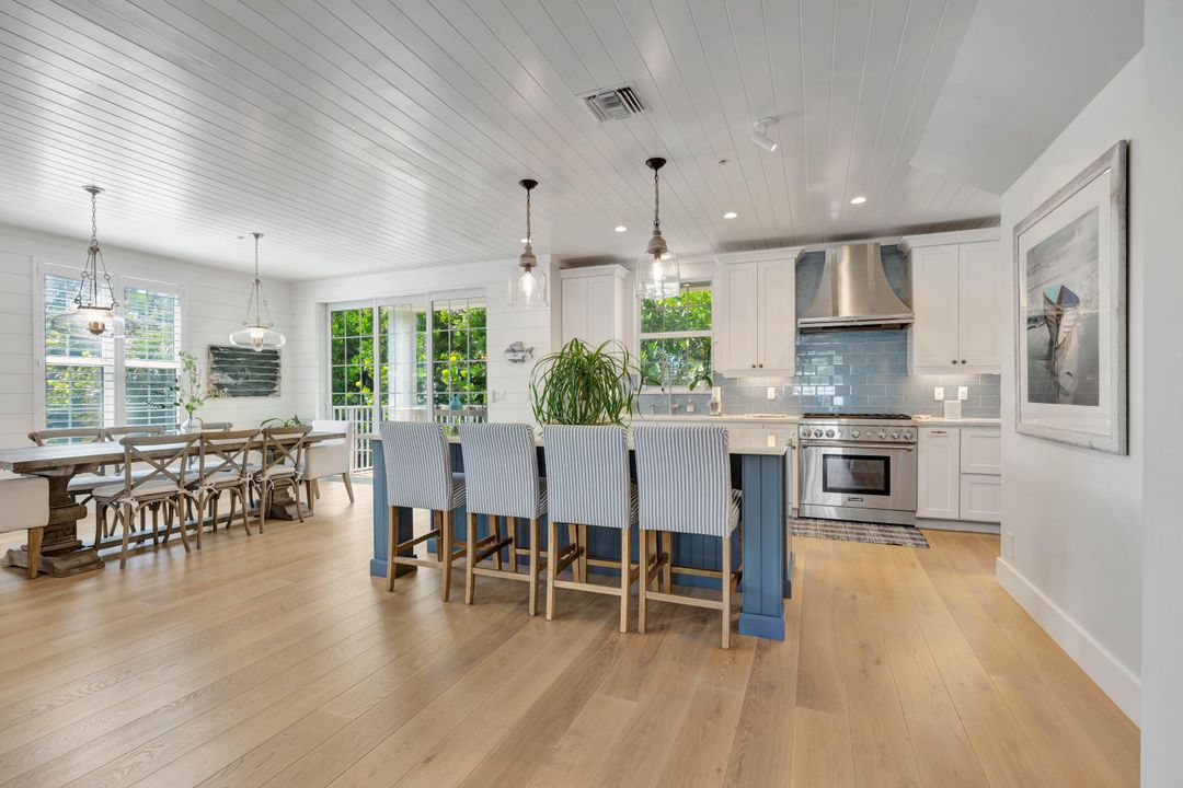 For Sale: $3,100,000 (3 beds, 3 baths, 2825 Square Feet)