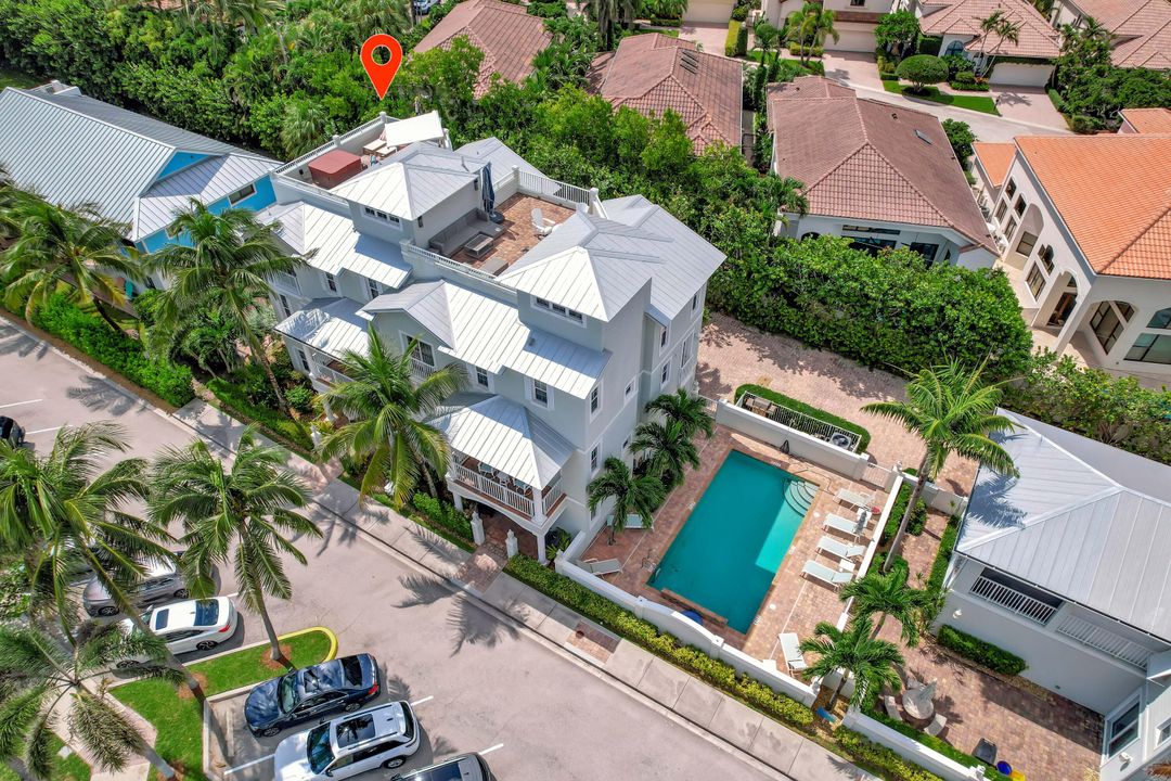 For Sale: $3,100,000 (3 beds, 3 baths, 2825 Square Feet)