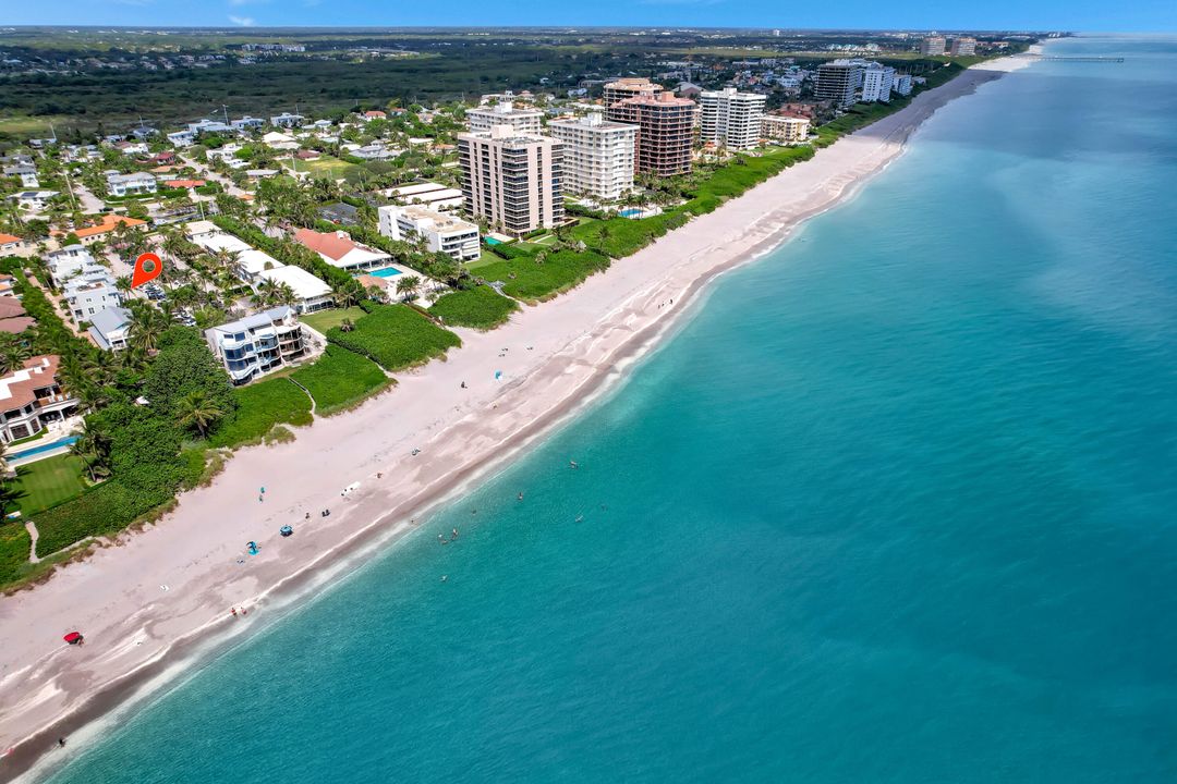 For Sale: $3,100,000 (3 beds, 3 baths, 2825 Square Feet)