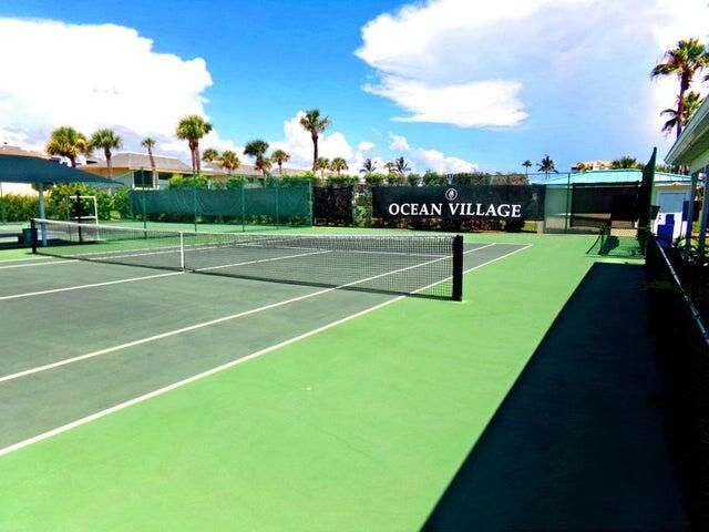 Active With Contract: $207,000 (1 beds, 1 baths, 689 Square Feet)