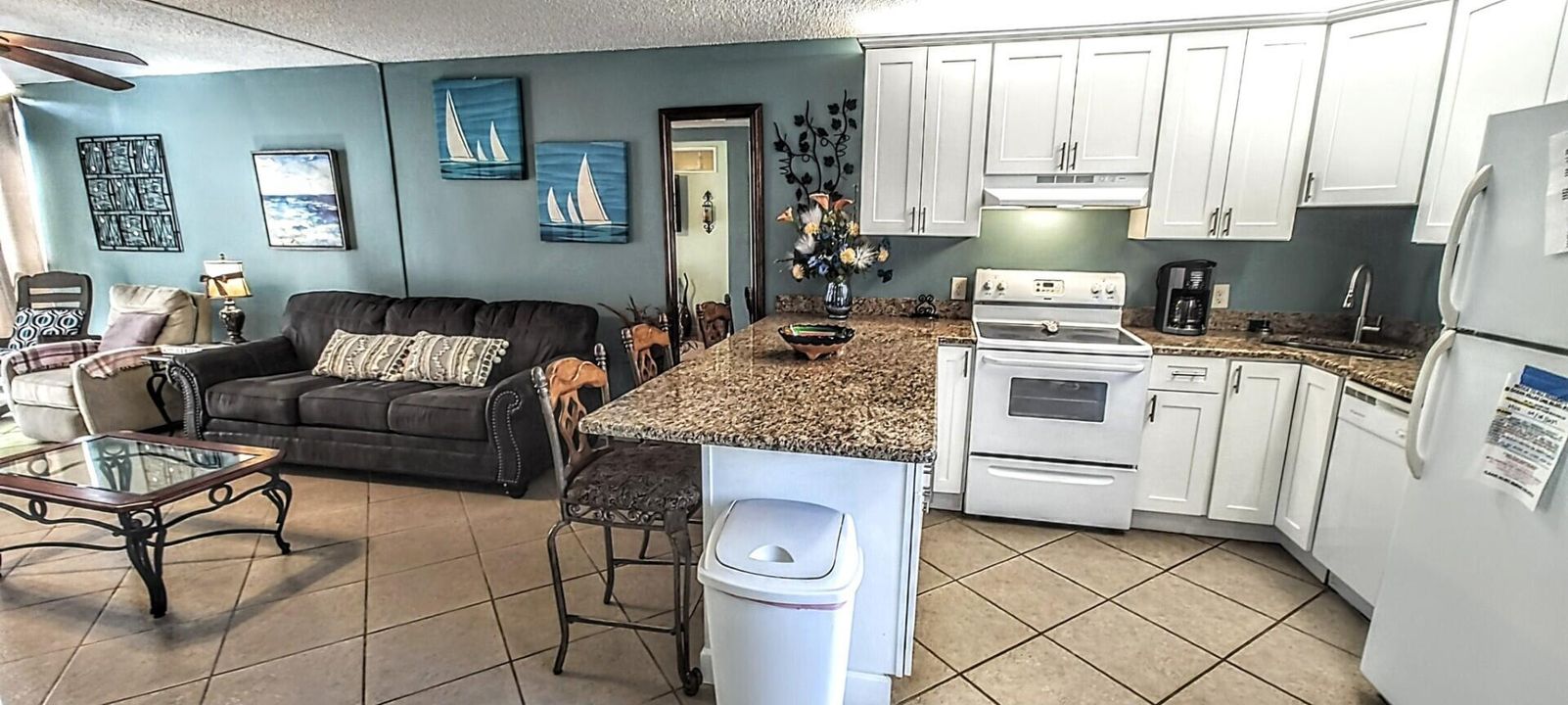 Active With Contract: $207,000 (1 beds, 1 baths, 689 Square Feet)