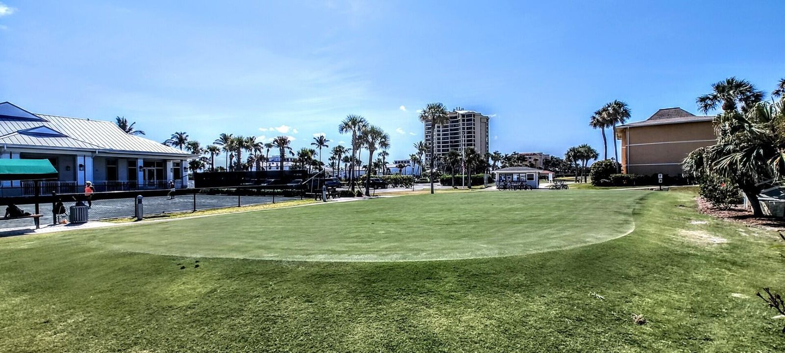 Active With Contract: $207,000 (1 beds, 1 baths, 689 Square Feet)