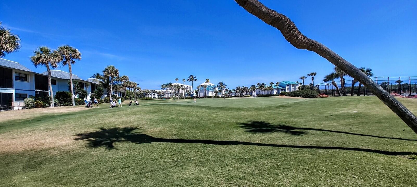 Active With Contract: $207,000 (1 beds, 1 baths, 689 Square Feet)