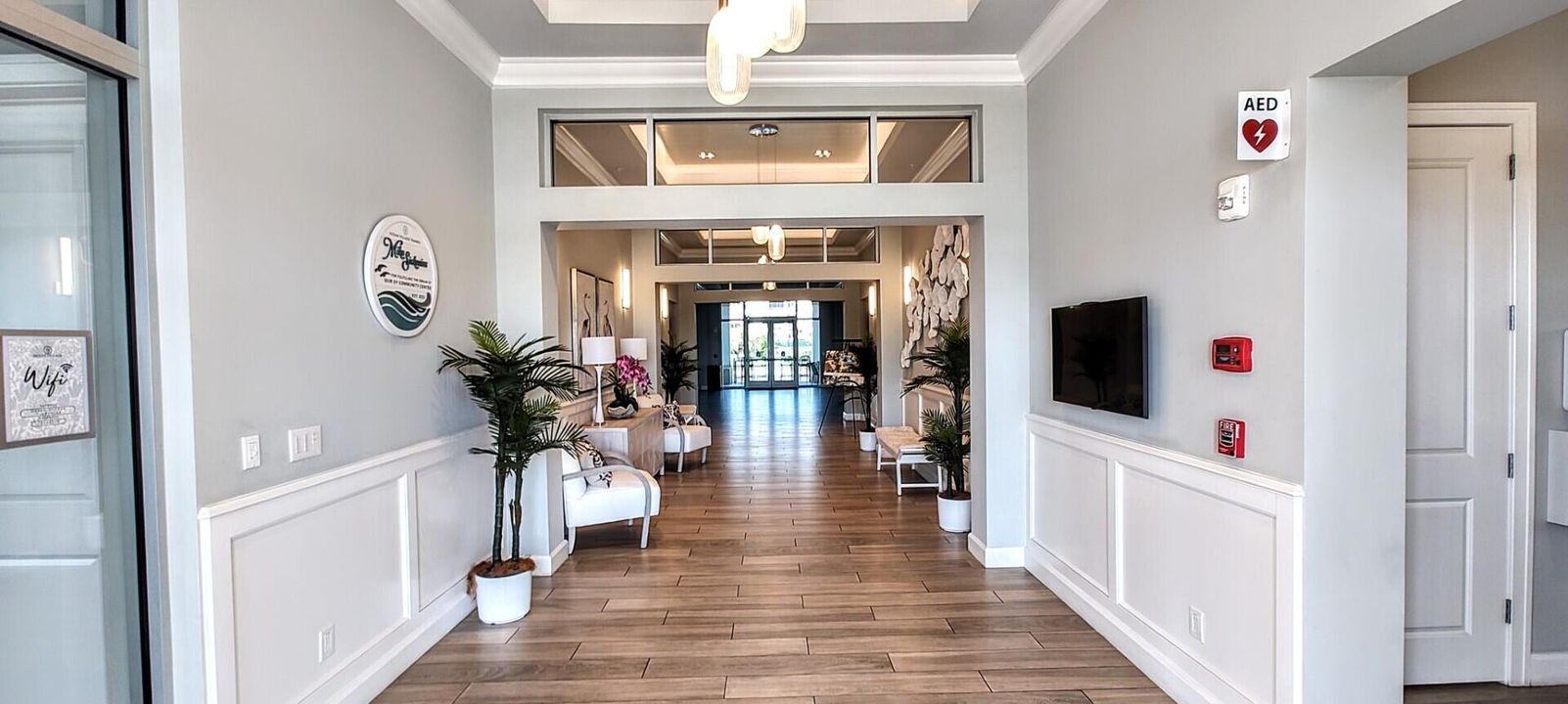 Active With Contract: $207,000 (1 beds, 1 baths, 689 Square Feet)