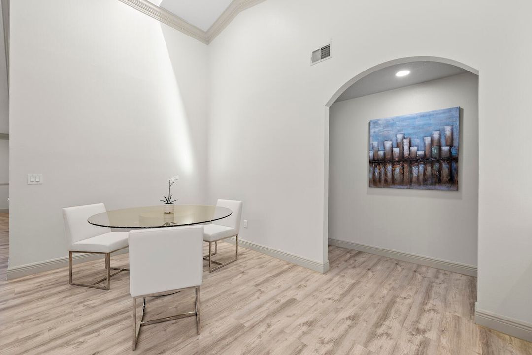 Active With Contract: $10,000 (4 beds, 2 baths, 2815 Square Feet)