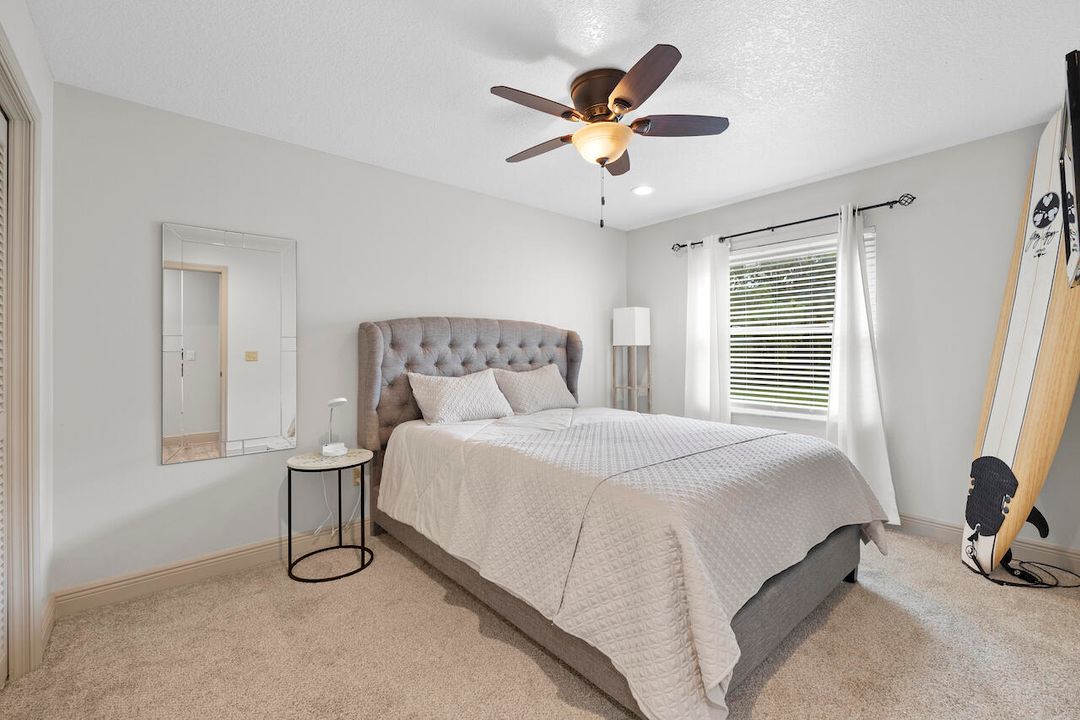 Active With Contract: $10,000 (4 beds, 2 baths, 2815 Square Feet)