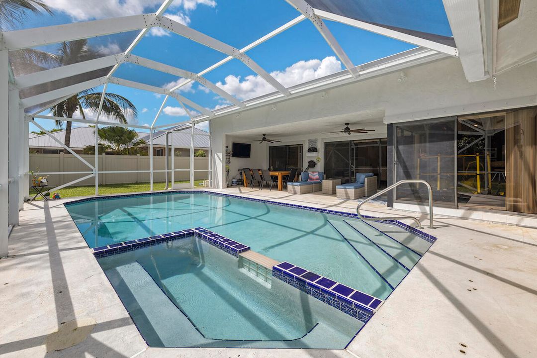 Active With Contract: $10,000 (4 beds, 2 baths, 2815 Square Feet)