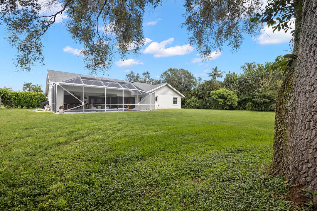 Active With Contract: $10,000 (4 beds, 2 baths, 2815 Square Feet)