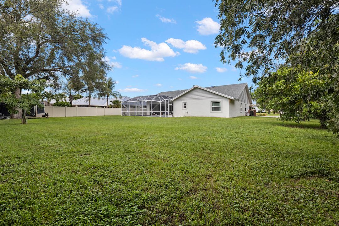 Active With Contract: $10,000 (4 beds, 2 baths, 2815 Square Feet)