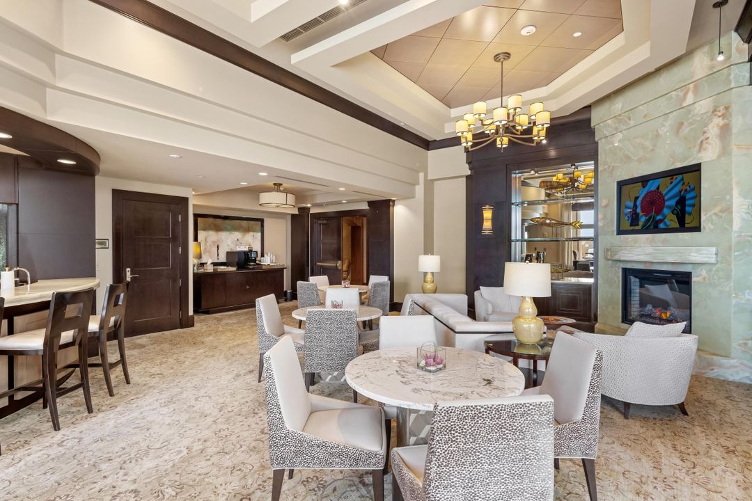 Под контрактом: $7,695,000 (4 спален, 4 ванн, 4482 Квадратных фут)