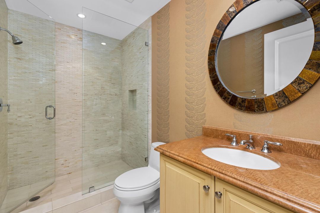 Под контрактом: $7,695,000 (4 спален, 4 ванн, 4482 Квадратных фут)