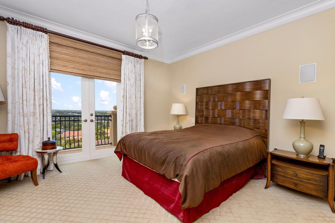 Под контрактом: $7,695,000 (4 спален, 4 ванн, 4482 Квадратных фут)