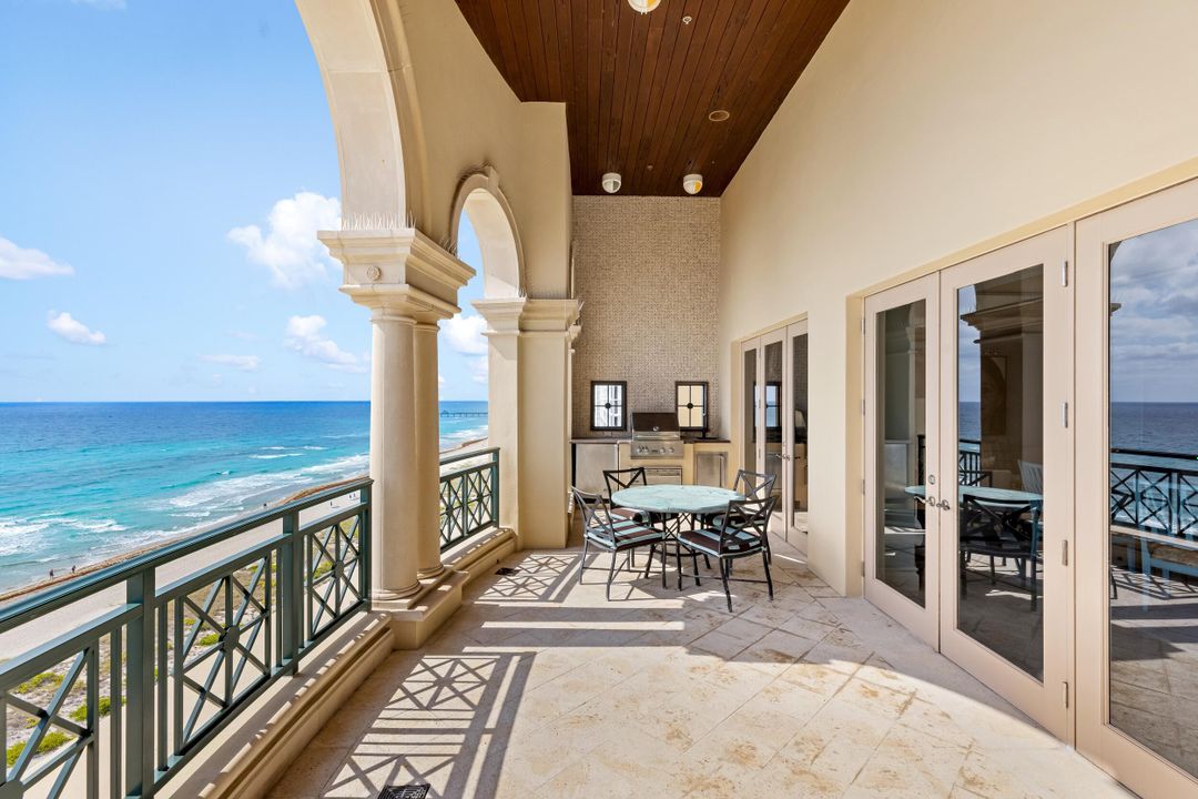 Под контрактом: $7,695,000 (4 спален, 4 ванн, 4482 Квадратных фут)