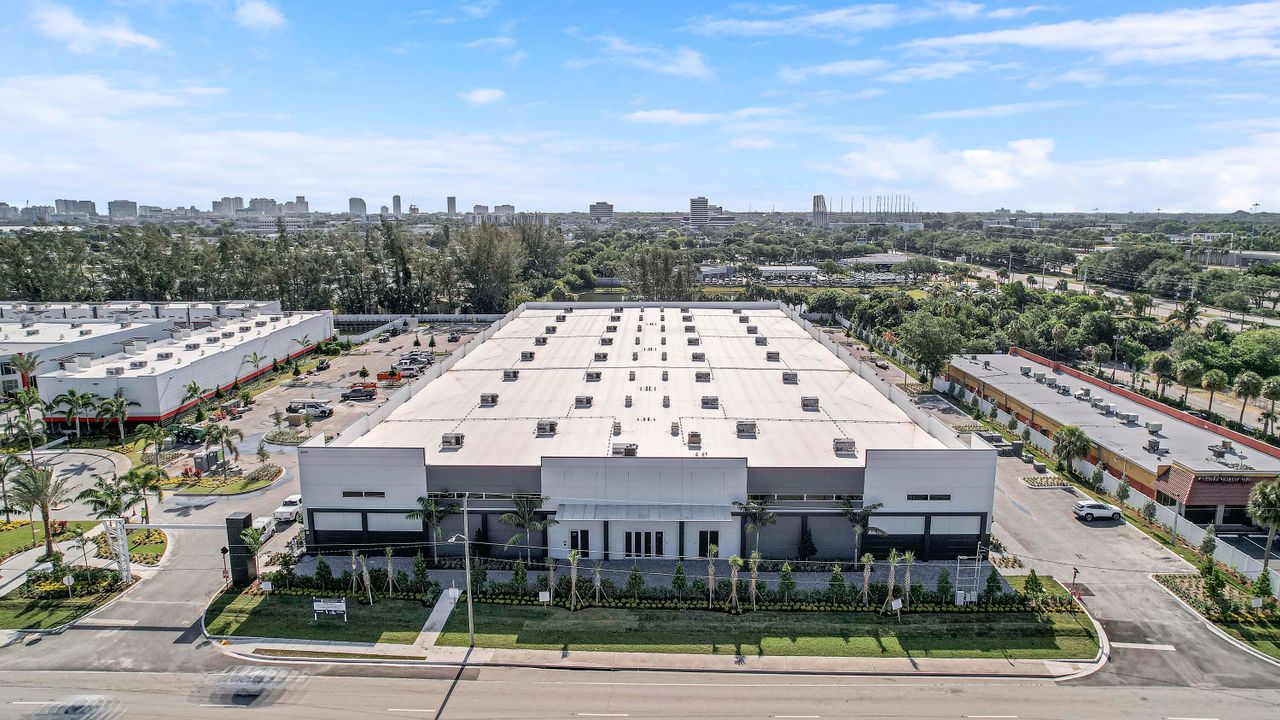 На продажу: $33,000,000 (0 спален, 0 ванн, 81992 Квадратных фут)