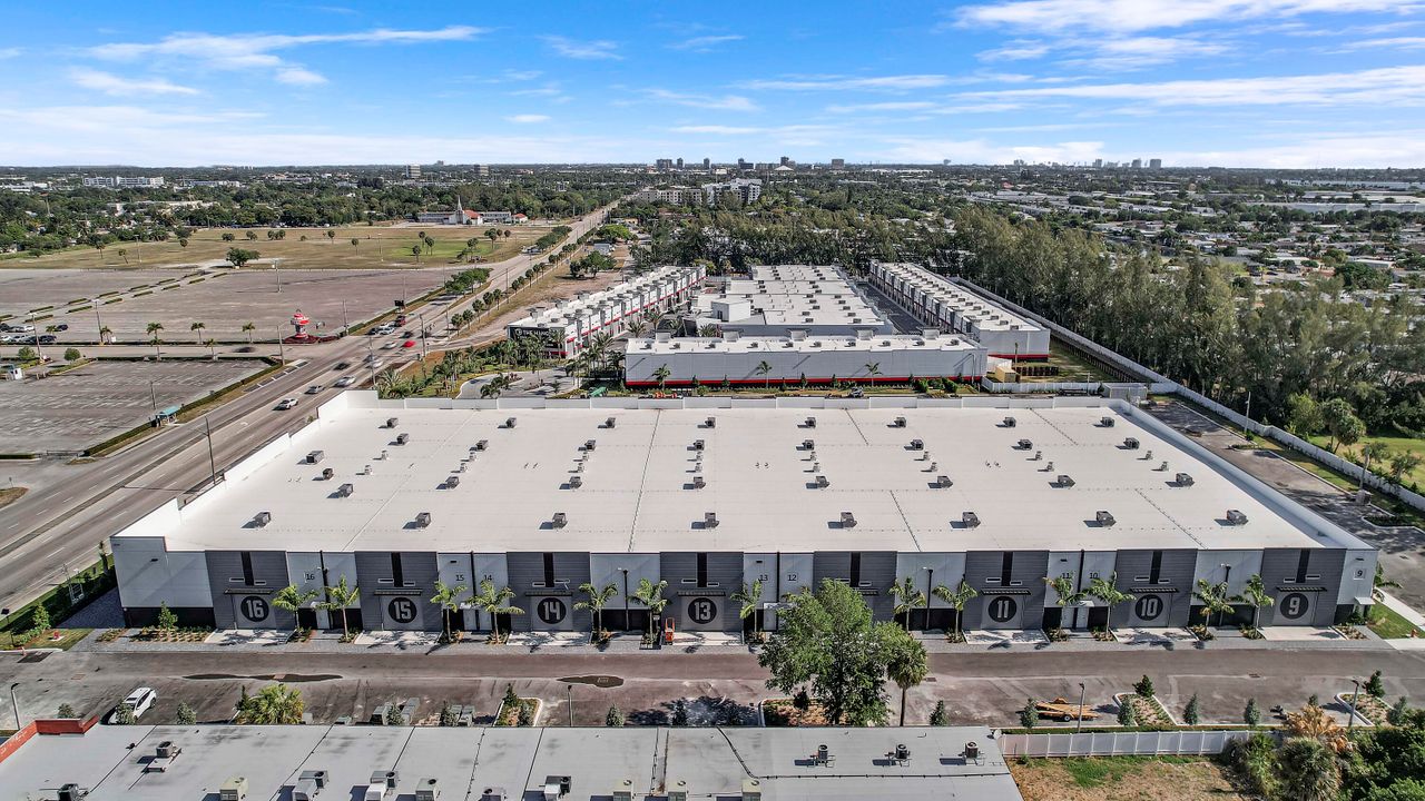 На продажу: $33,000,000 (0 спален, 0 ванн, 81992 Квадратных фут)