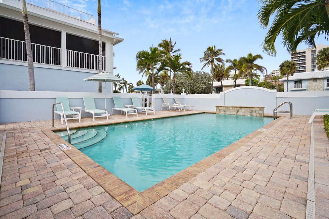 For Sale: $3,100,000 (3 beds, 3 baths, 2825 Square Feet)