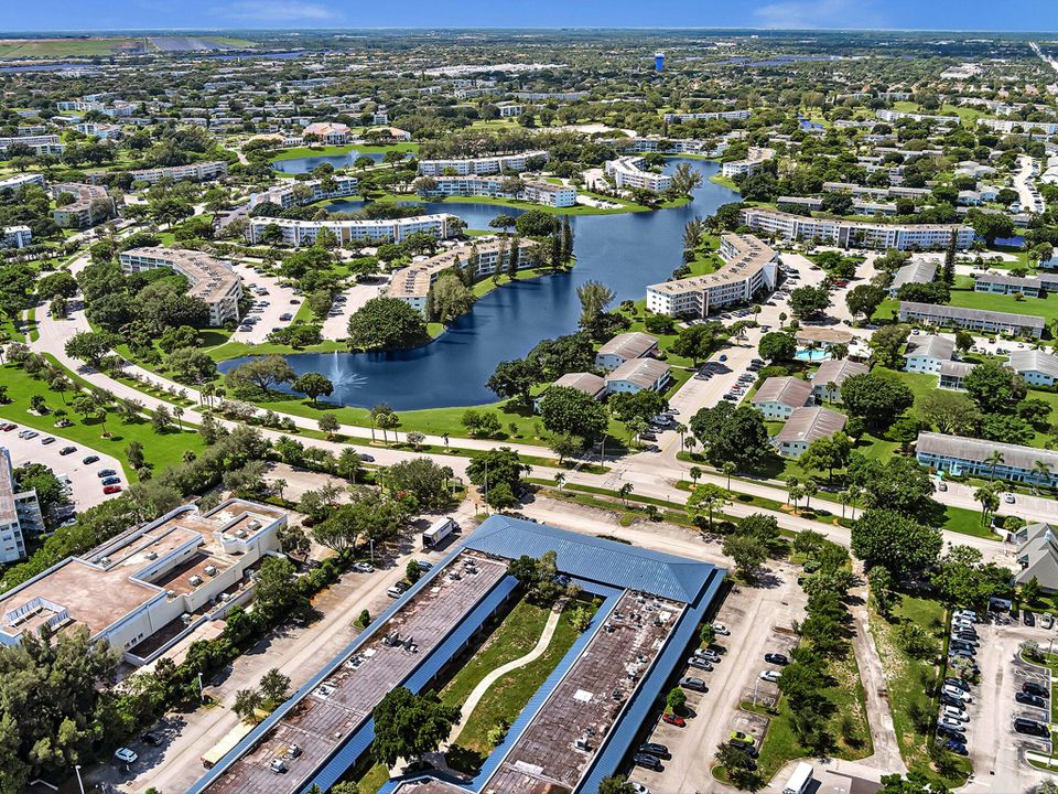 待售: $69,999 (1 贝兹, 1 浴室, 700 平方英尺)