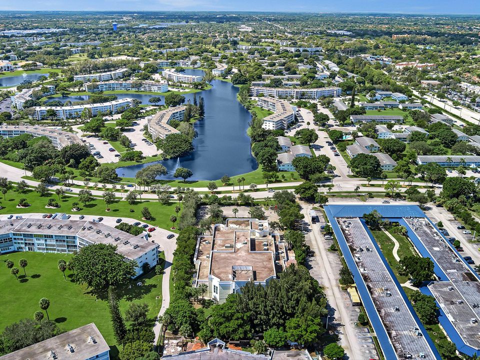 待售: $69,999 (1 贝兹, 1 浴室, 700 平方英尺)