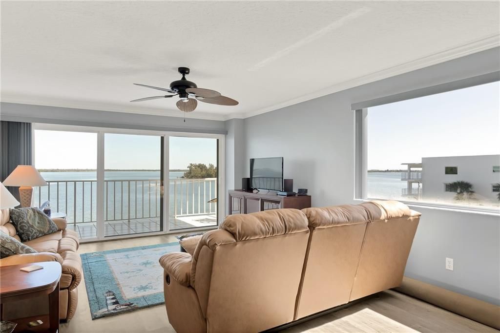 出租: $3,000 (2 贝兹, 2 浴室, 1510 平方英尺)