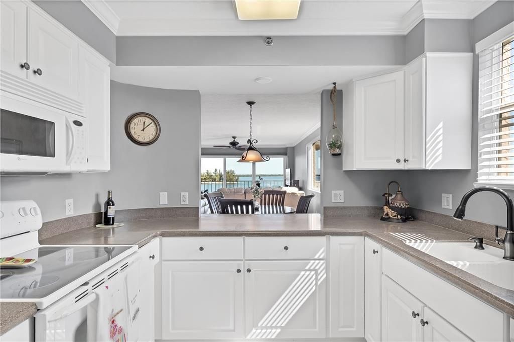 出租: $3,000 (2 贝兹, 2 浴室, 1510 平方英尺)