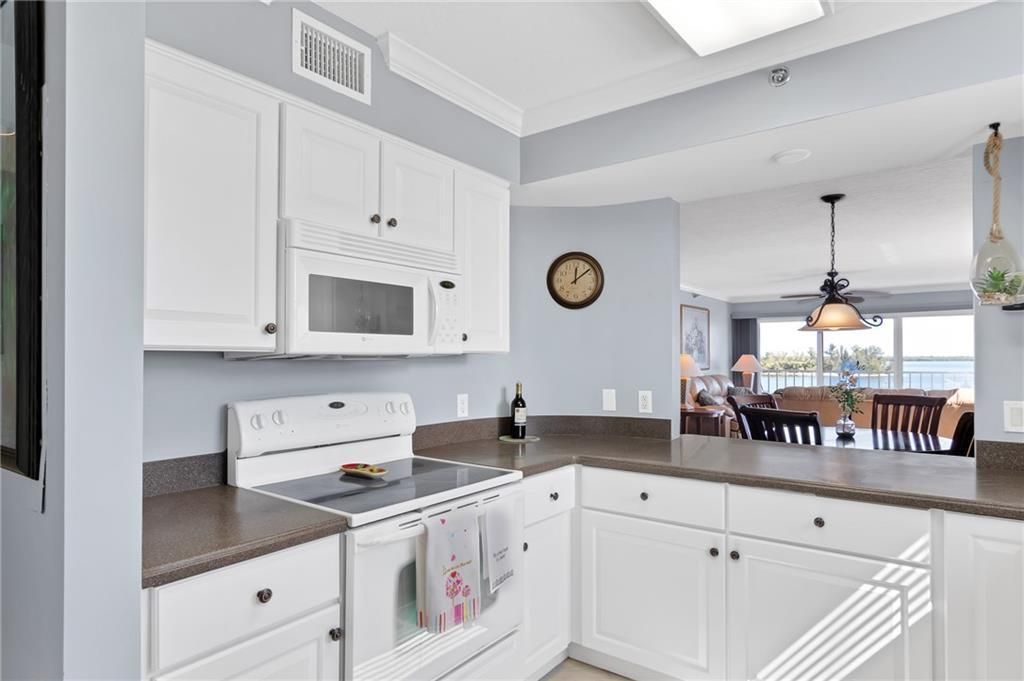 出租: $3,000 (2 贝兹, 2 浴室, 1510 平方英尺)