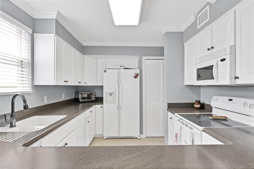 出租: $3,000 (2 贝兹, 2 浴室, 1510 平方英尺)