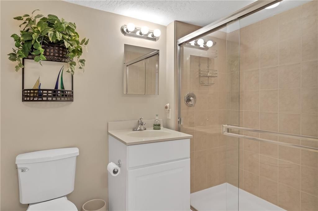 出租: $3,000 (2 贝兹, 2 浴室, 1510 平方英尺)